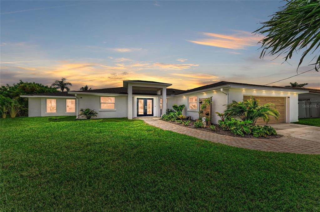 668 KEY ROYALE DRIVE
