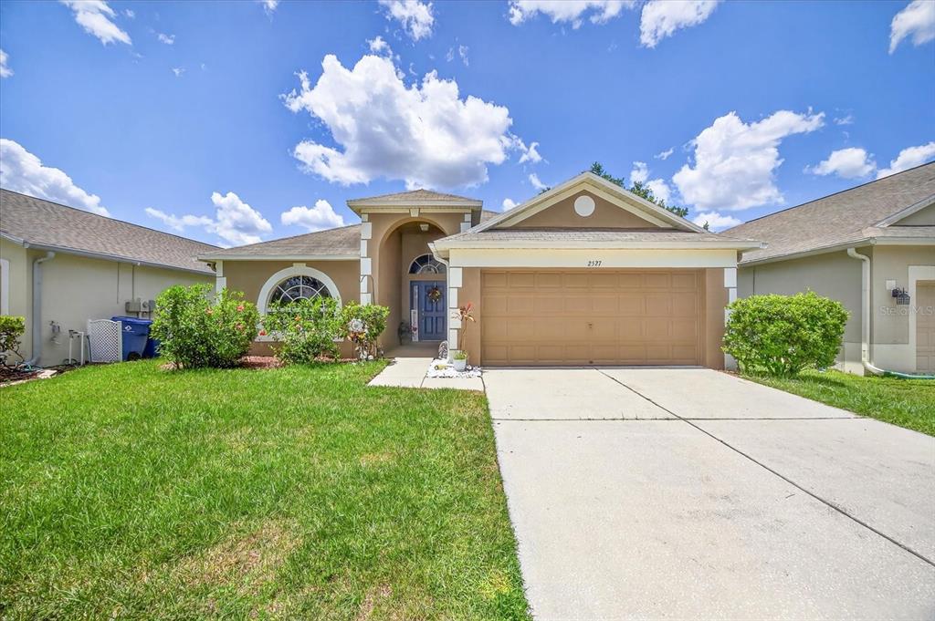 2527 BUTTERFLY LANDING DRIVE