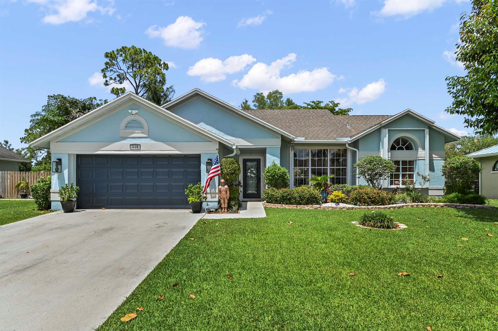 118 Royal Pine Circle N, Royal Palm Beach FL 33411
