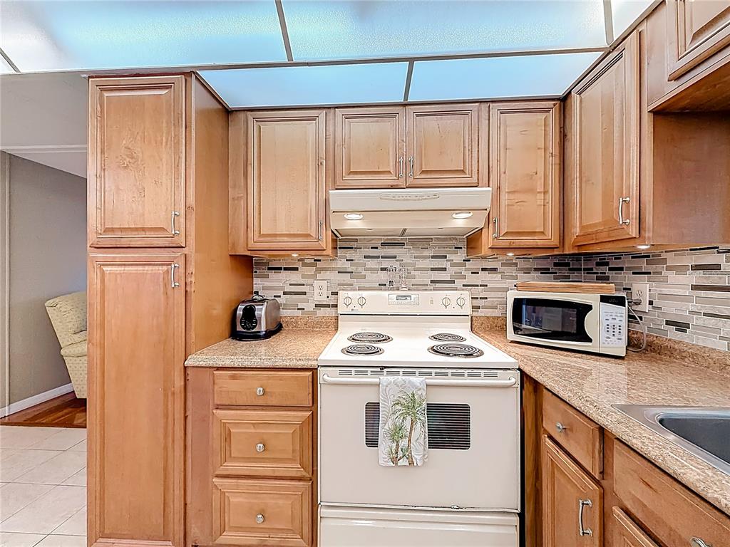10184 106TH AVENUE UNIT 26, LARGO, FL — photo 5 of 30