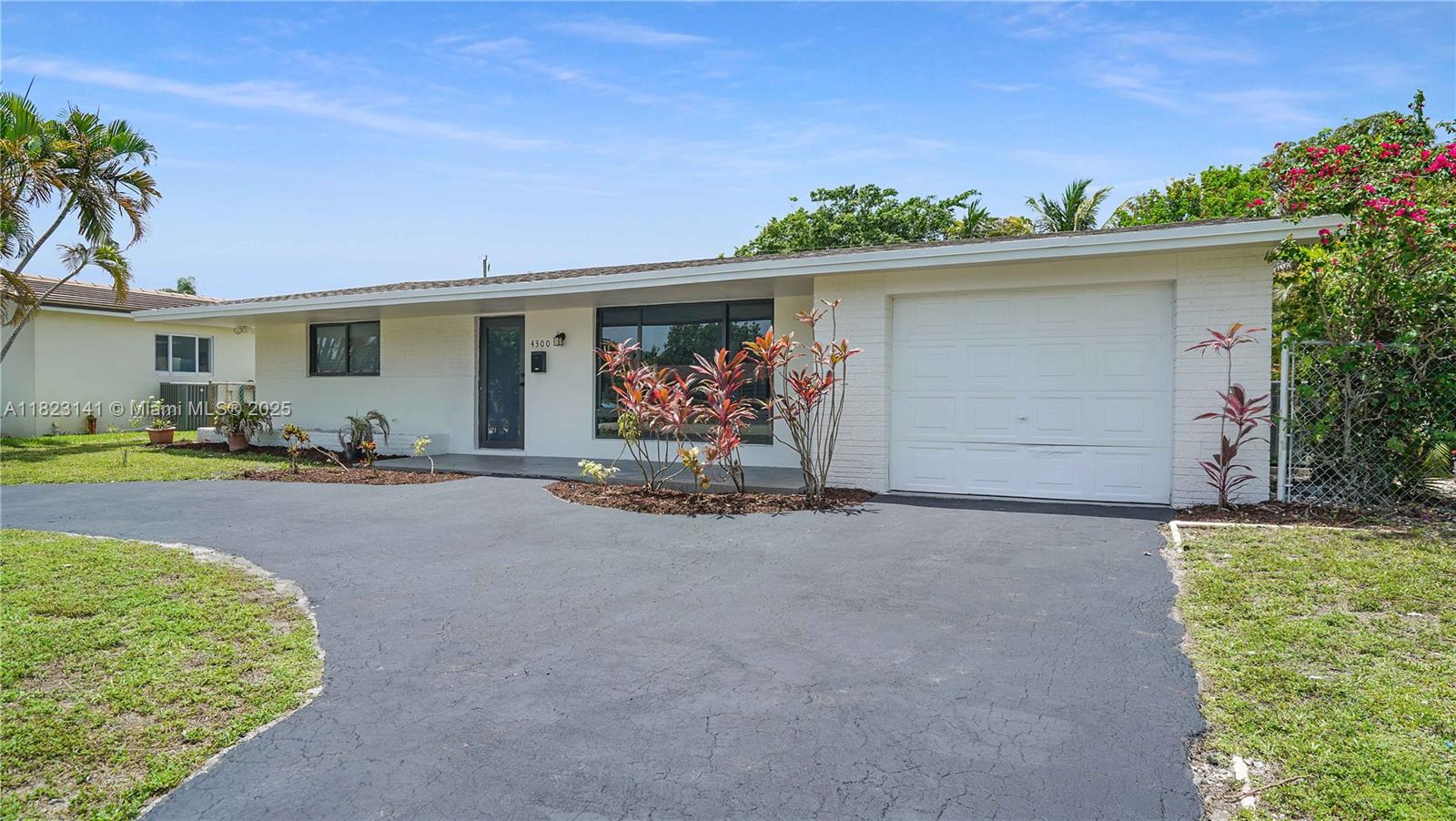 4300 Monroe St, Hollywood FL 33021