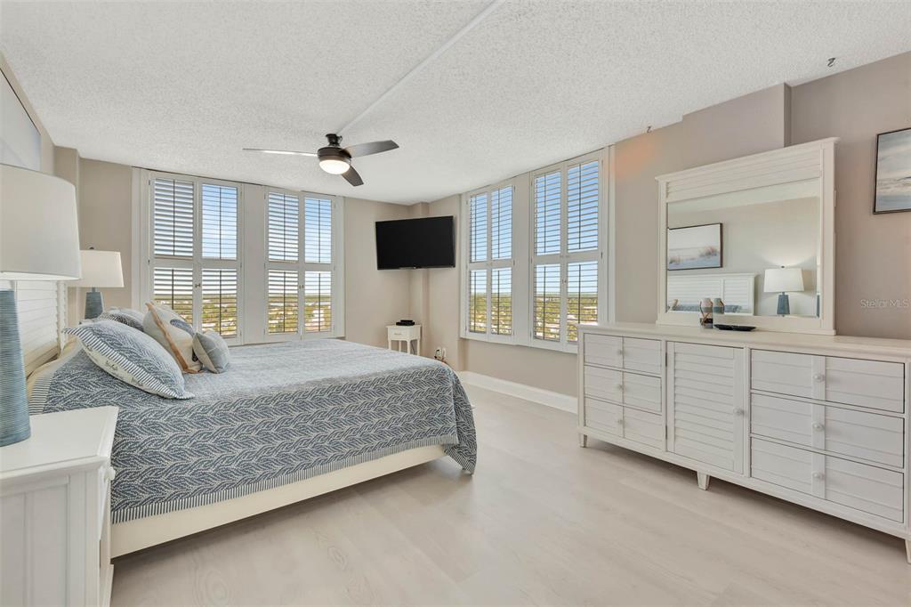 1575 OCEAN SHORE BOULEVARD UNIT J010, ORMOND BEACH, FL — photo 3 of 30