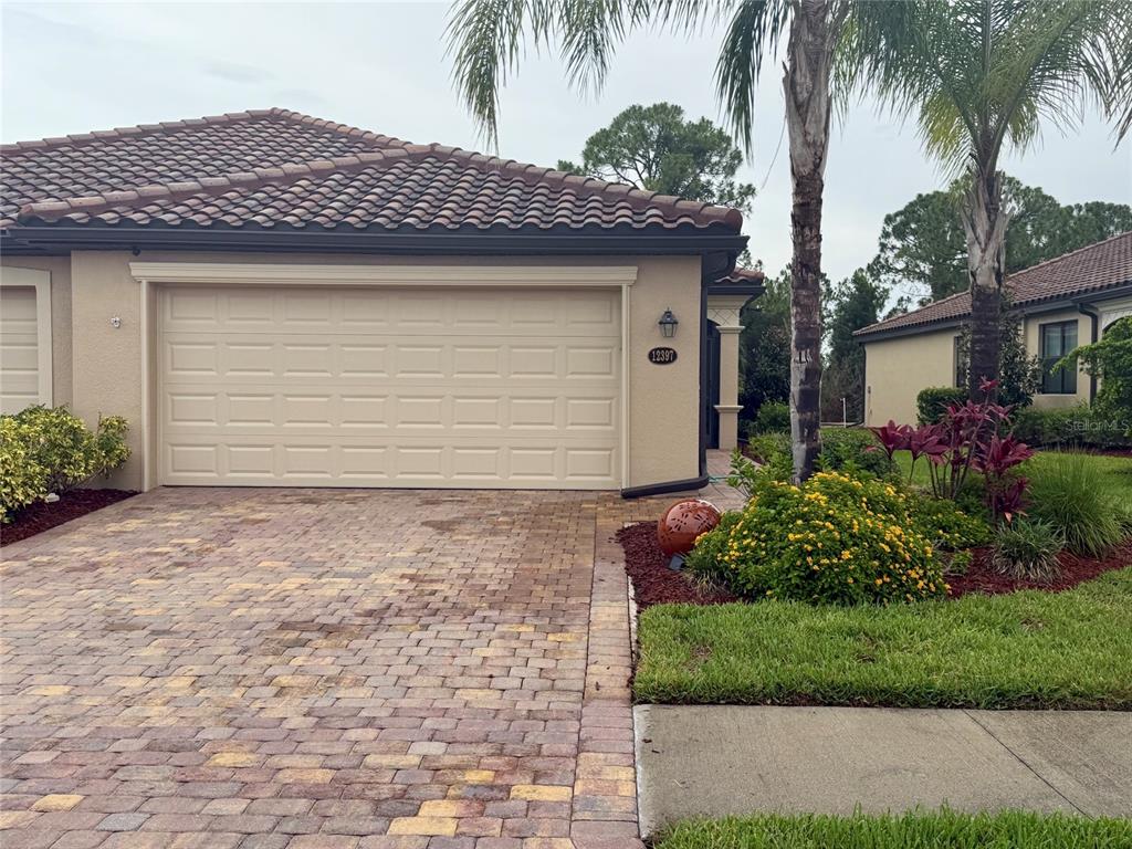 12397 AMICA LOOP, VENICE, FL — photo 2 of 30