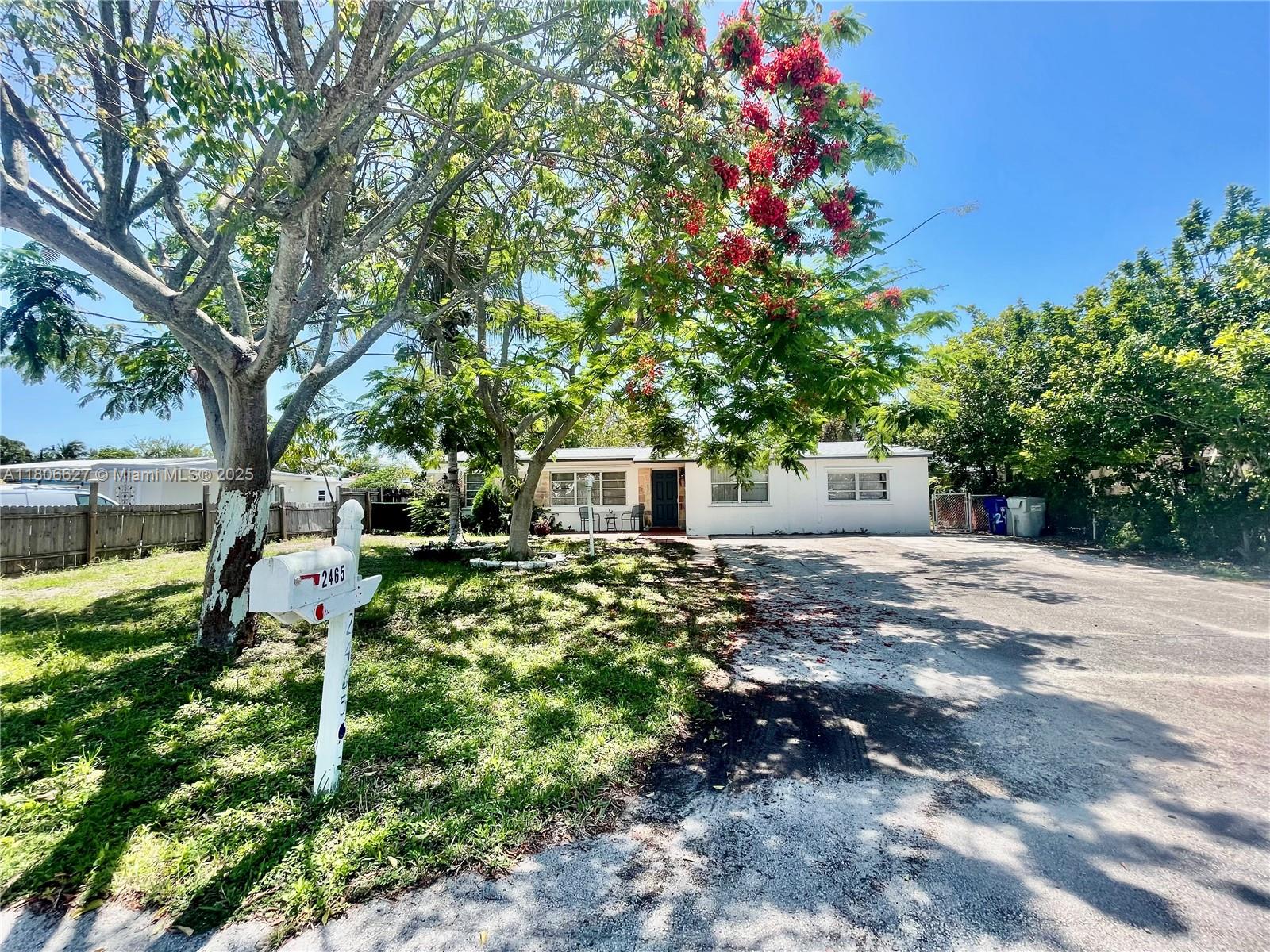 2465 NE 15th Ave, Pompano Beach FL 33064