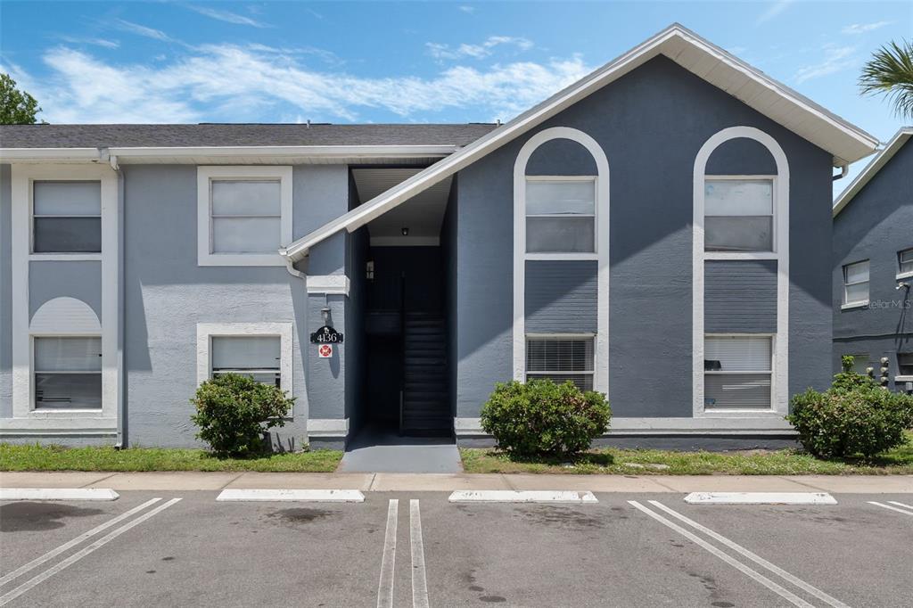 4136 PERSHING POINTE PLACE UNIT 2