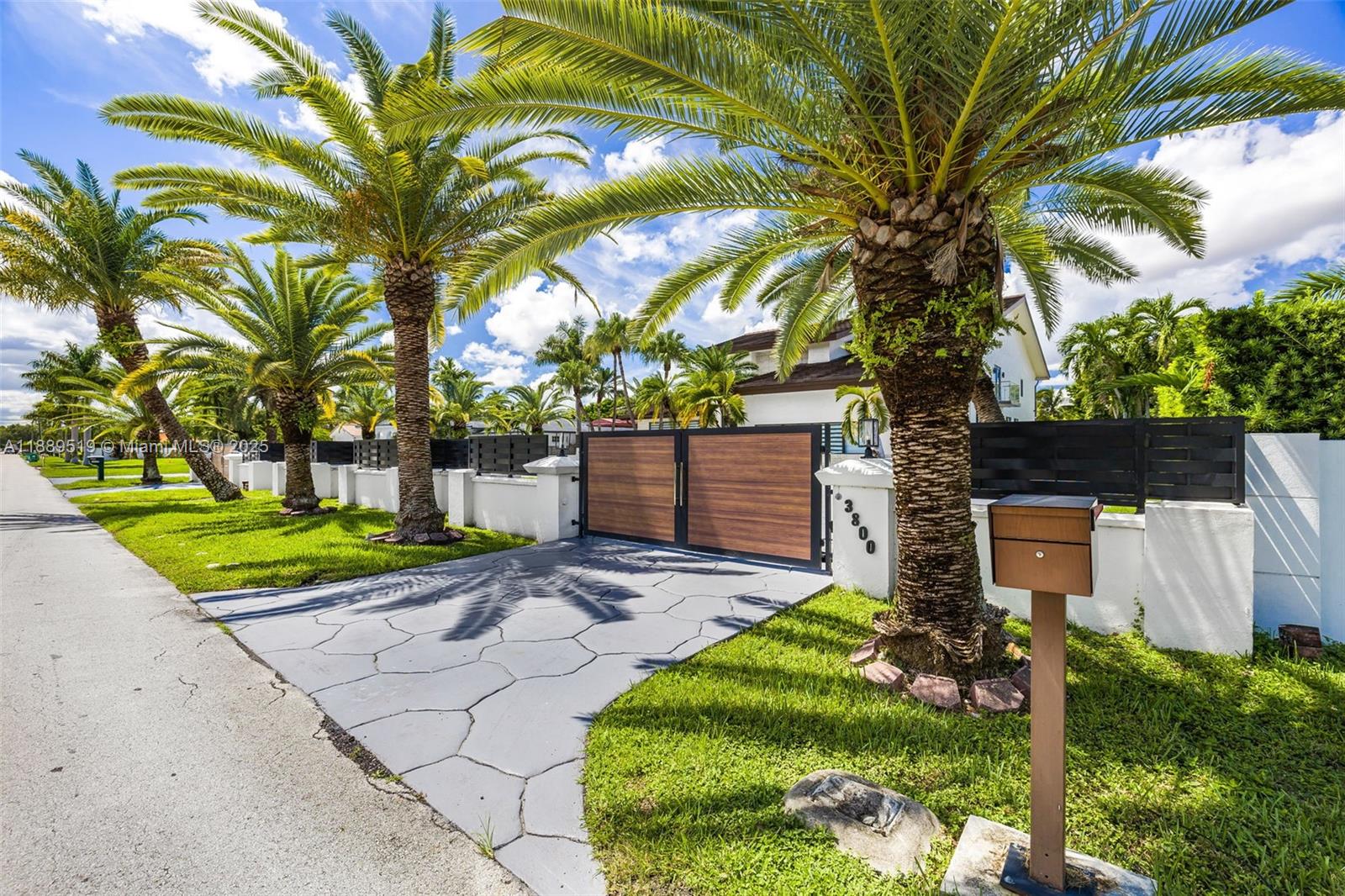 3800 SW 128th Ave, Miami FL 33175
