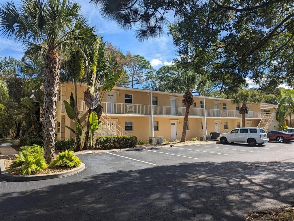 906 LA COSTA CIRCLE UNIT 5
