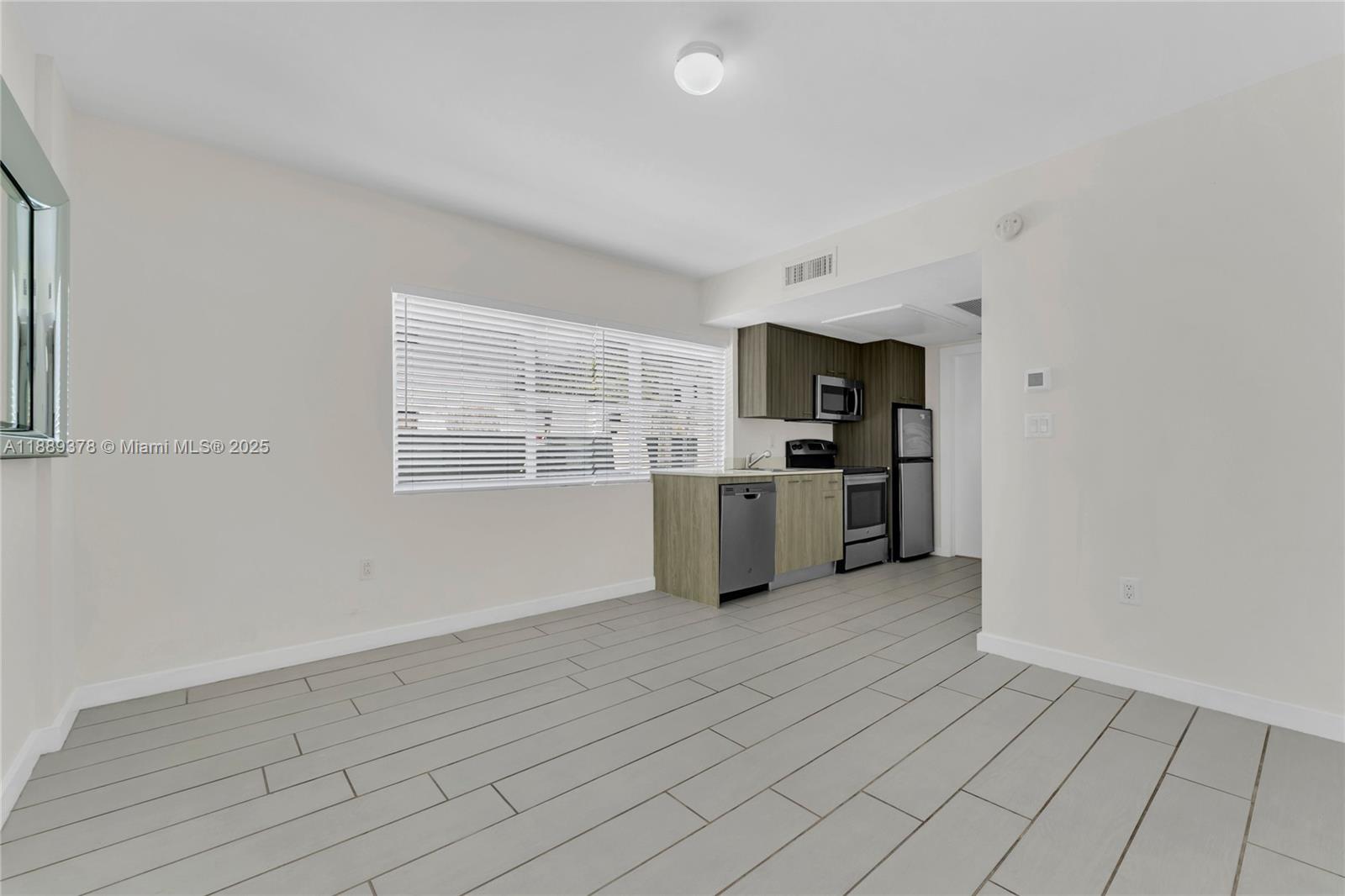 740 Meridian Ave # 18, Miami Beach FL 33139