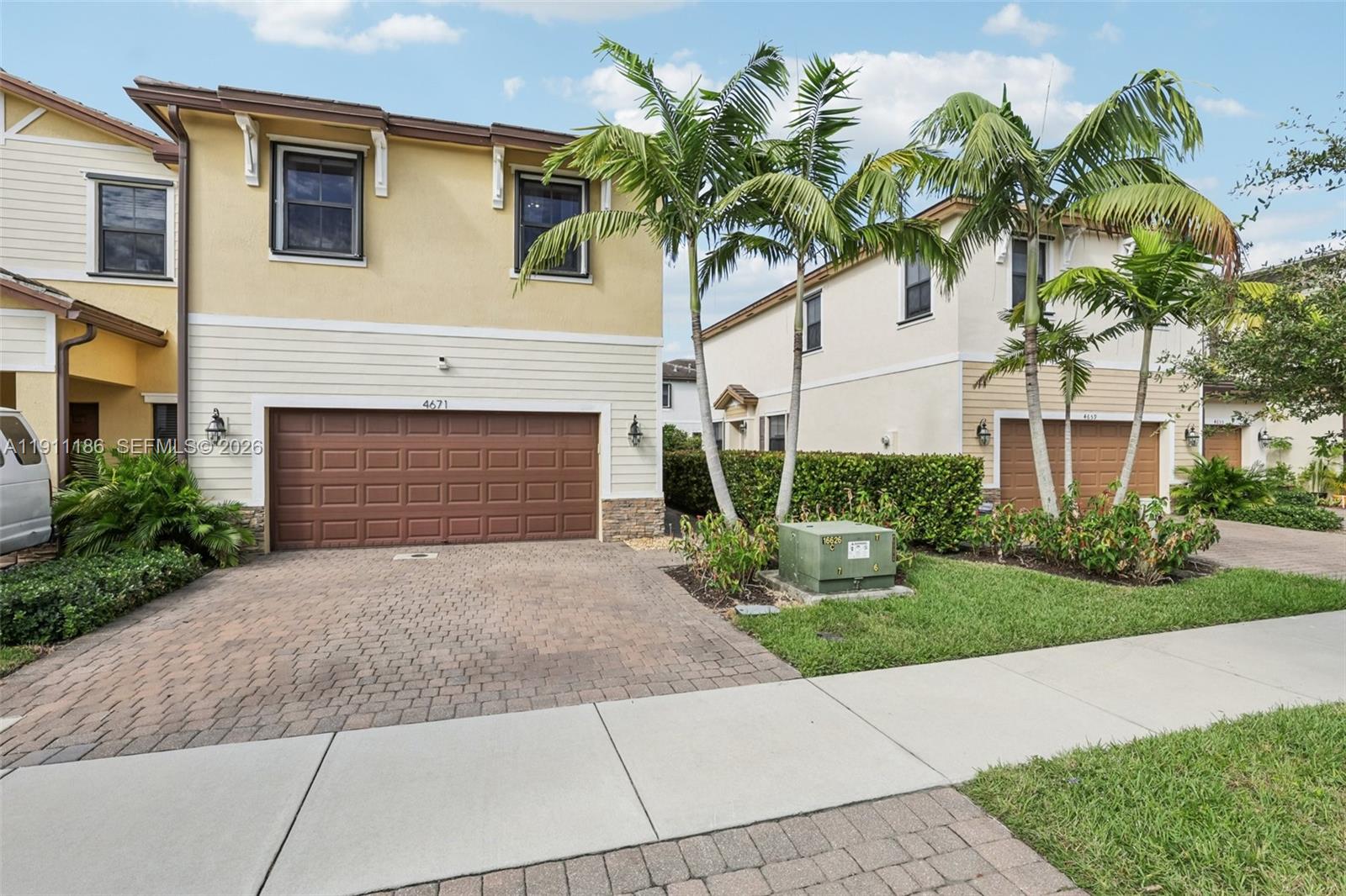 4671 Brumby Ter, Davie FL 33314