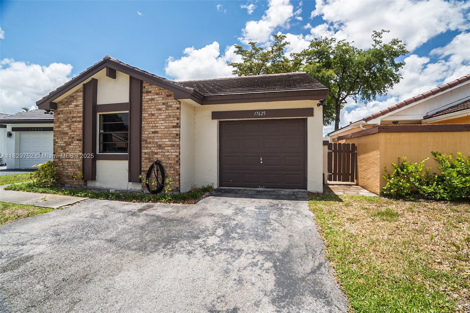 17625 NW 62nd Ct, Hialeah FL 33015