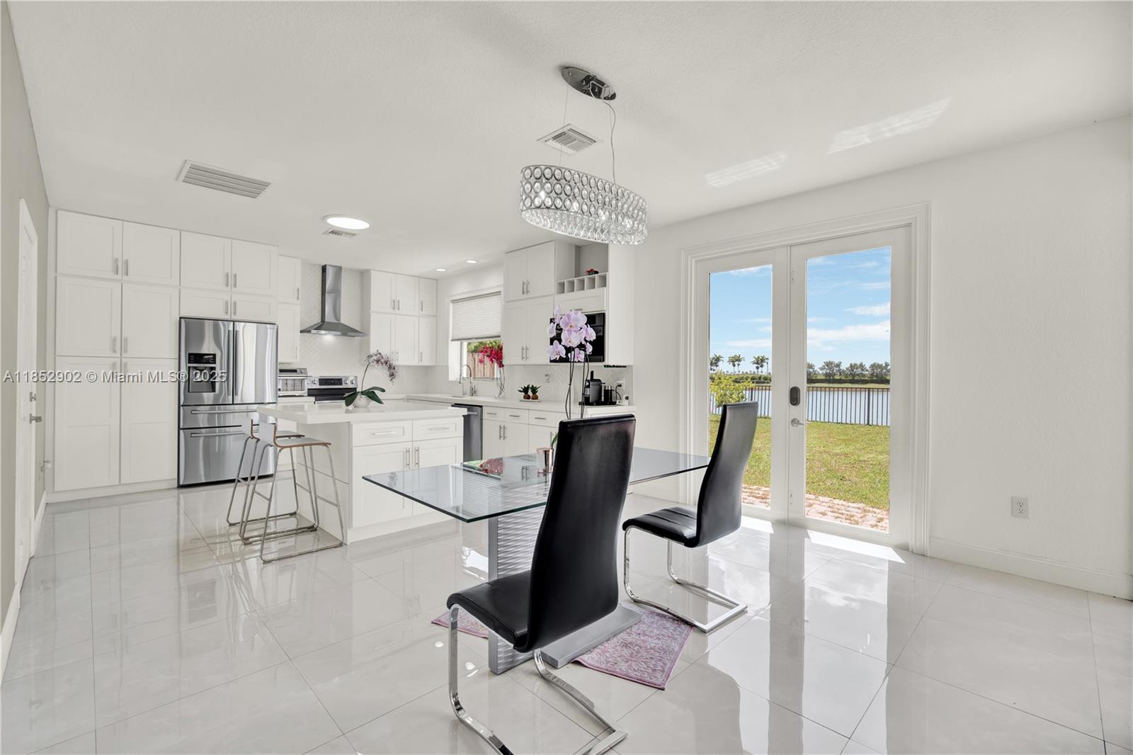 557 SE 37th Place, Homestead FL 33033