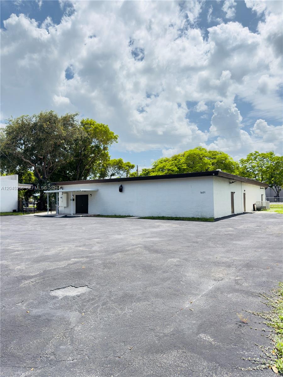 1601 S 21st Ave, Hollywood FL 33020
