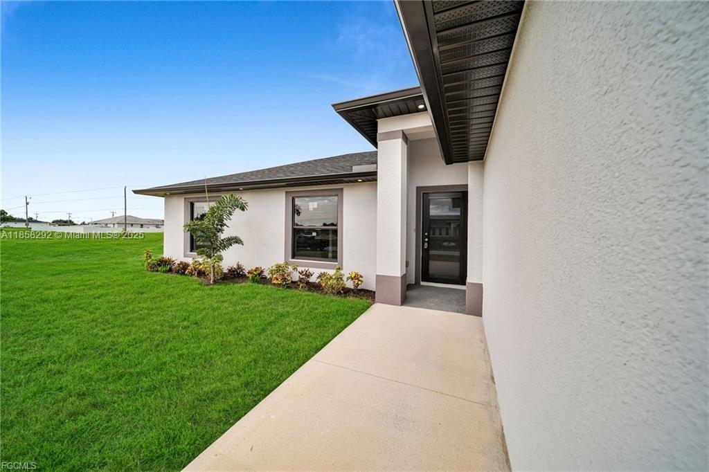 1421 NW 7th PL, Cape Coral FL 33993