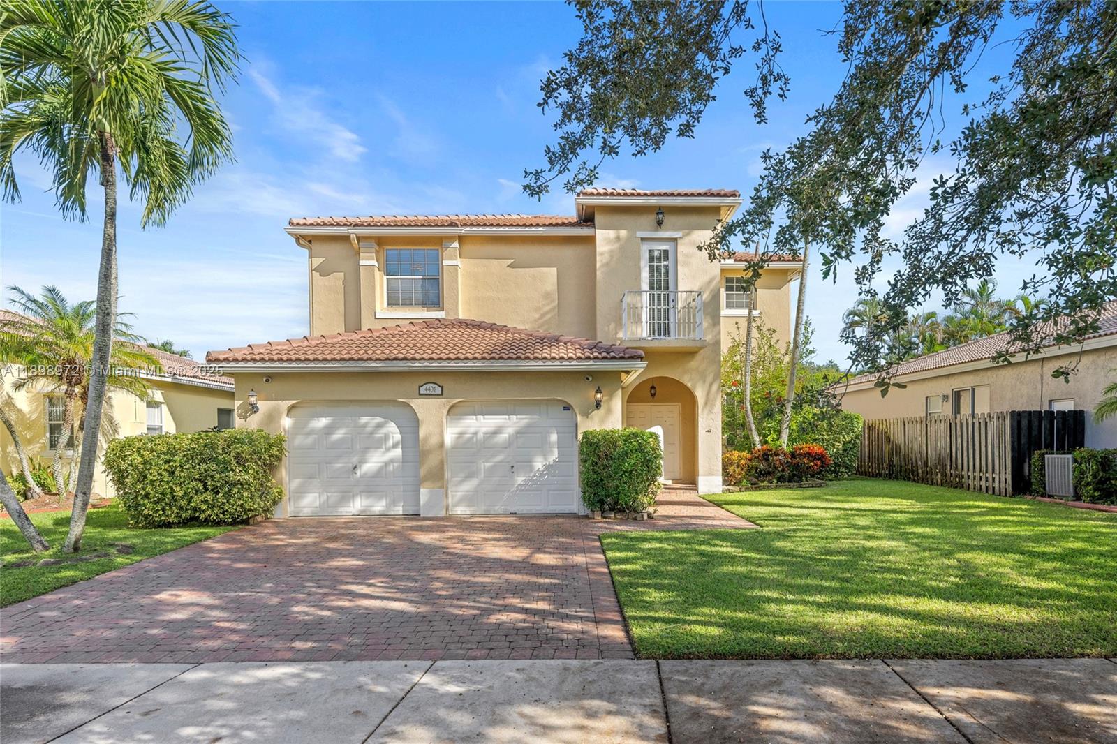 4401 NW 41st Pl, Coconut Creek FL 33073