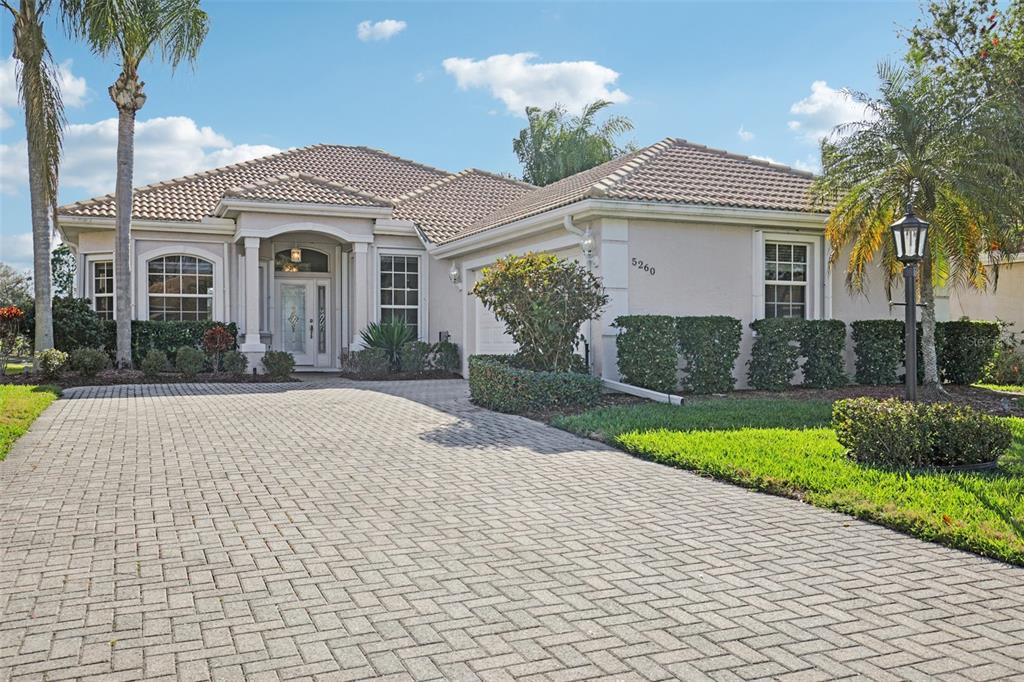 5260 HIGHBURY CIRCLE