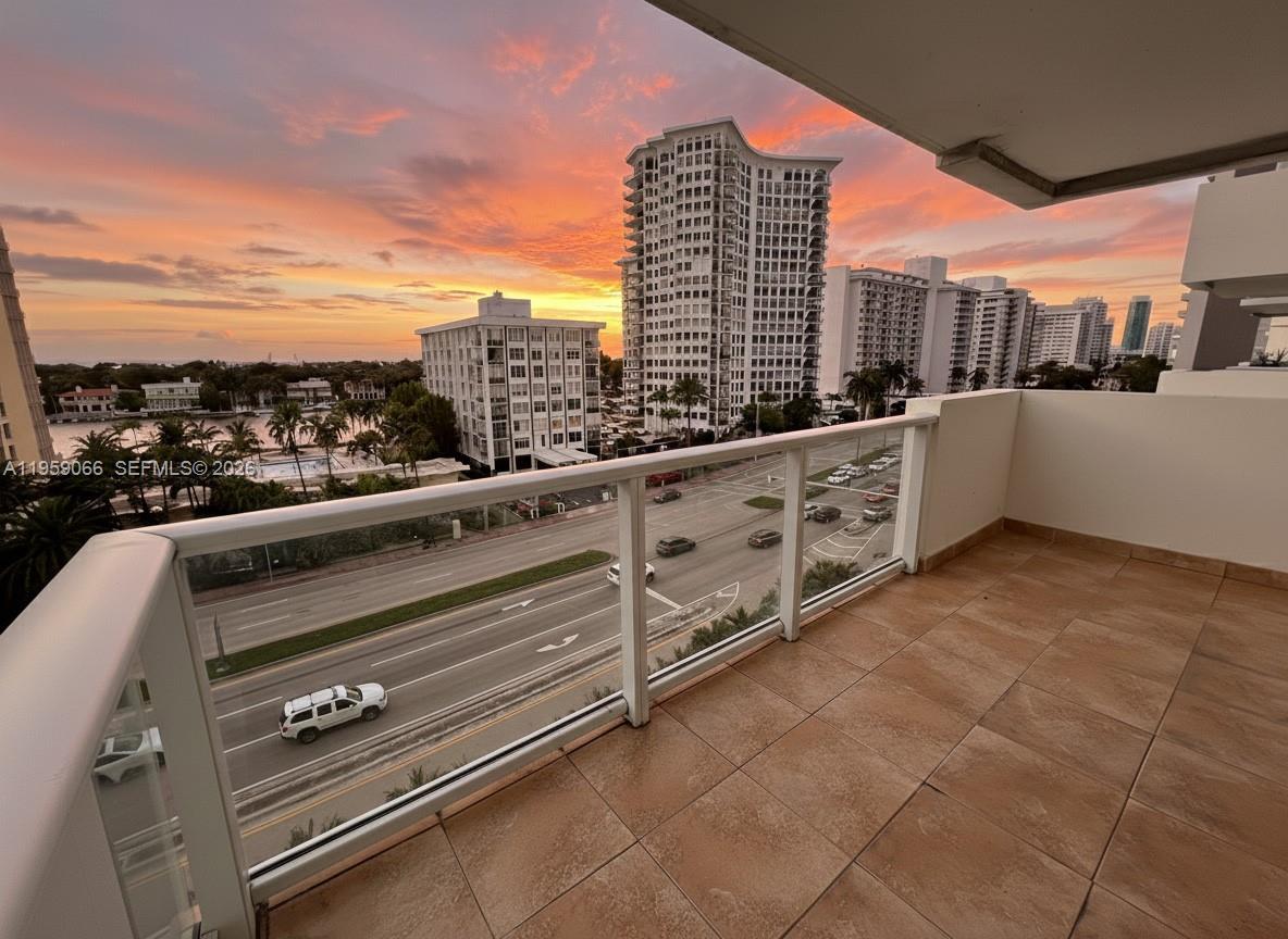 5601 Collins Ave # 720, Miami Beach FL 33140