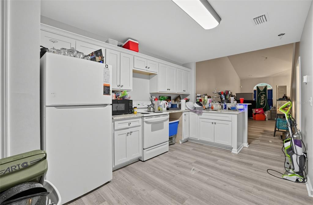 3112 MEADOW ST, LYNN HAVEN, FL — photo 5 of 12