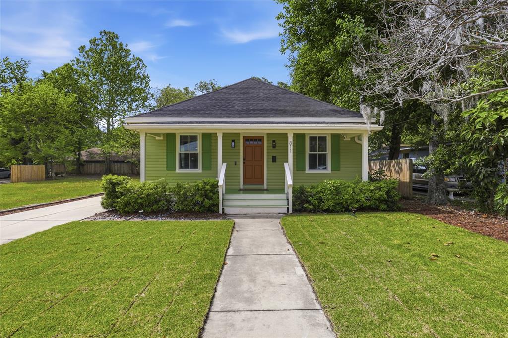 811 NW 3RD AVENUE