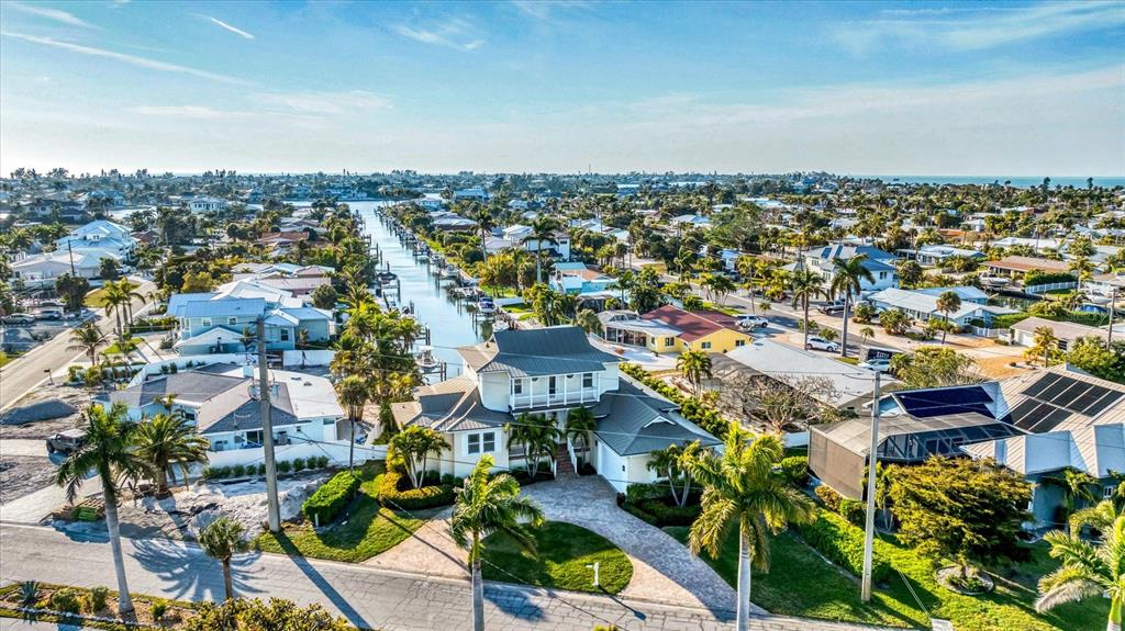 634 KEY ROYALE DRIVE, HOLMES BEACH, FL — photo 4 of 30