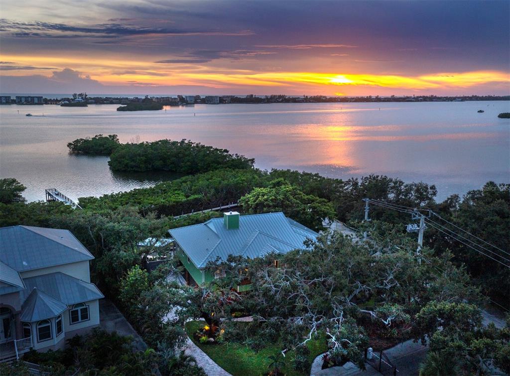 8810 FISHERMENS BAY DRIVE