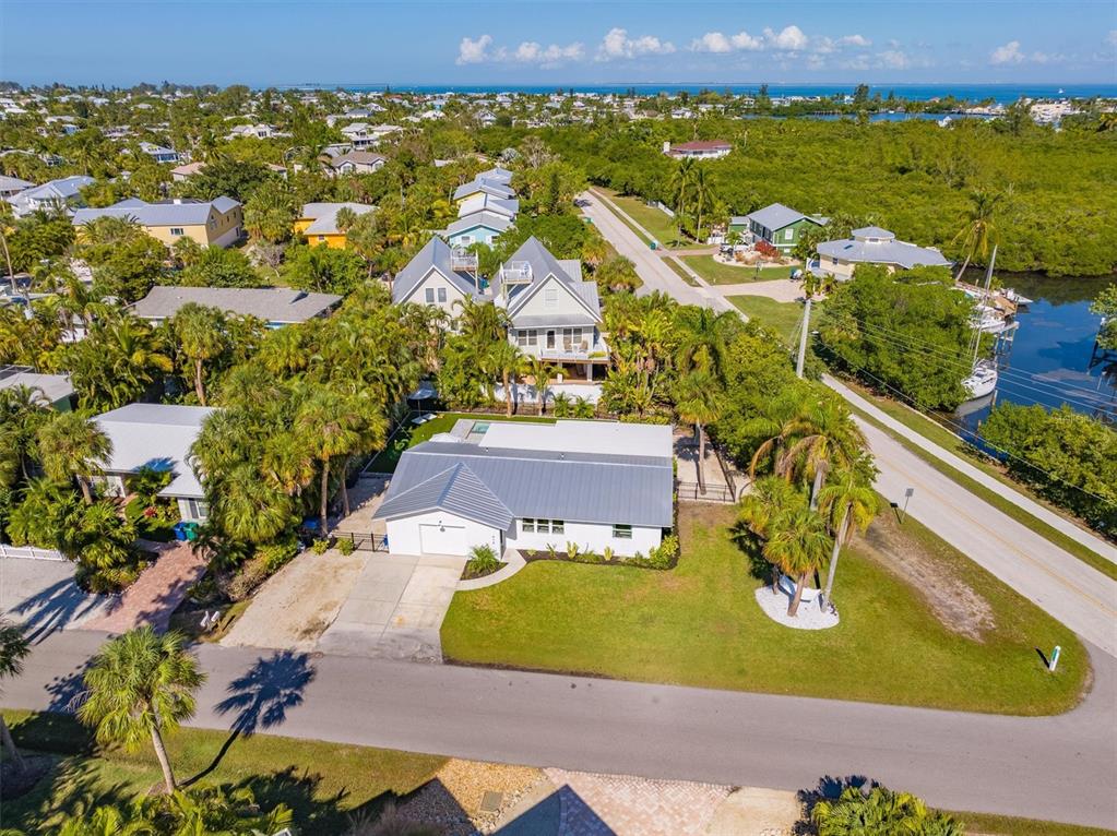 414 79TH STREET, HOLMES BEACH, FL — photo 4 of 30