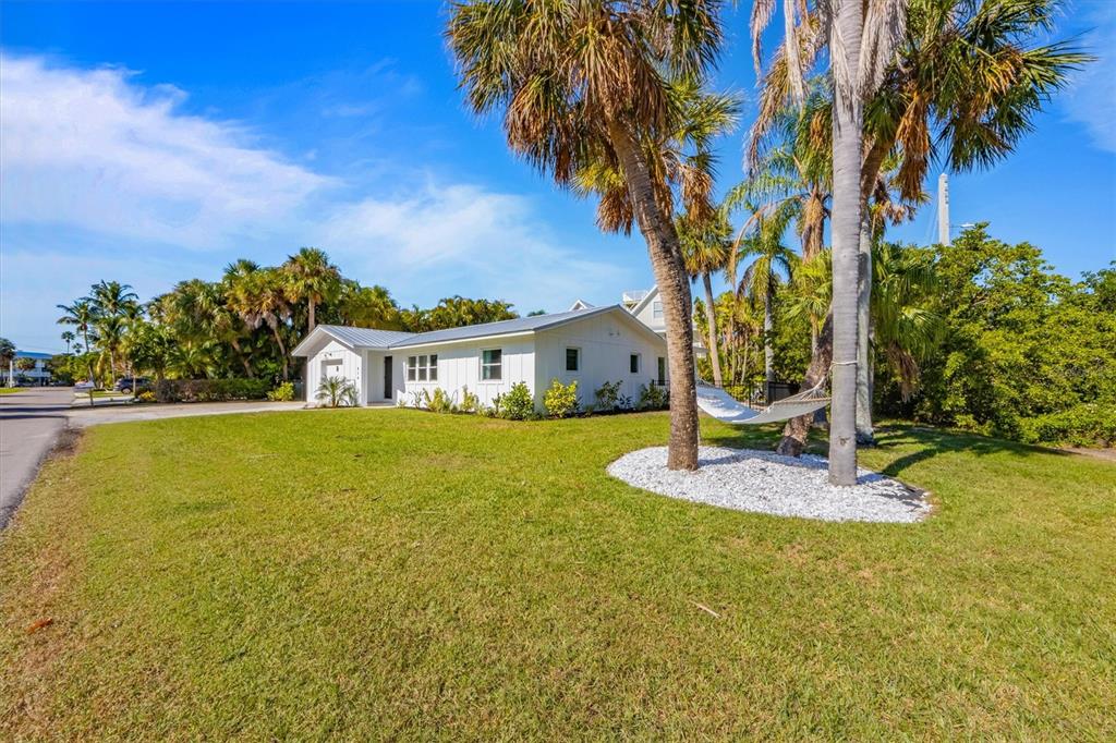 414 79TH STREET, HOLMES BEACH, FL — photo 5 of 30