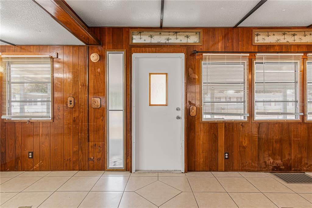 1302 ARROYO PARKWAY, ORMOND BEACH, FL — photo 2 of 20