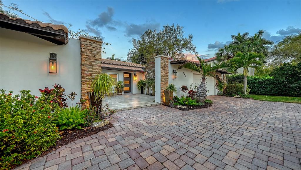 443 BIRD KEY DRIVE, SARASOTA, FL — photo 2 of 30