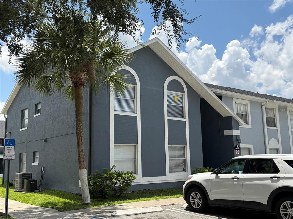 4160 PERSHING POINTE PLACE UNIT 3