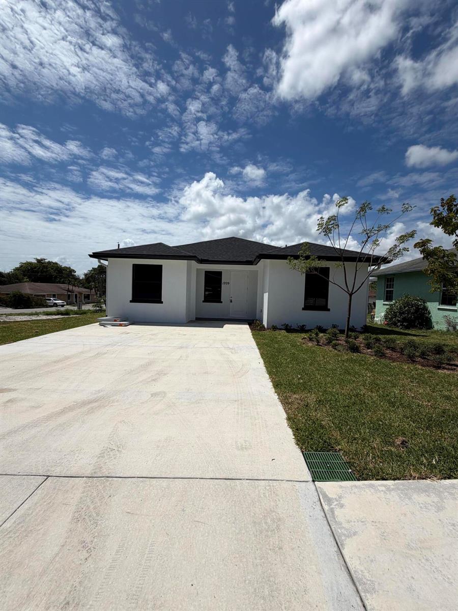 1209 W 33rd Street, Riviera Beach FL 33404