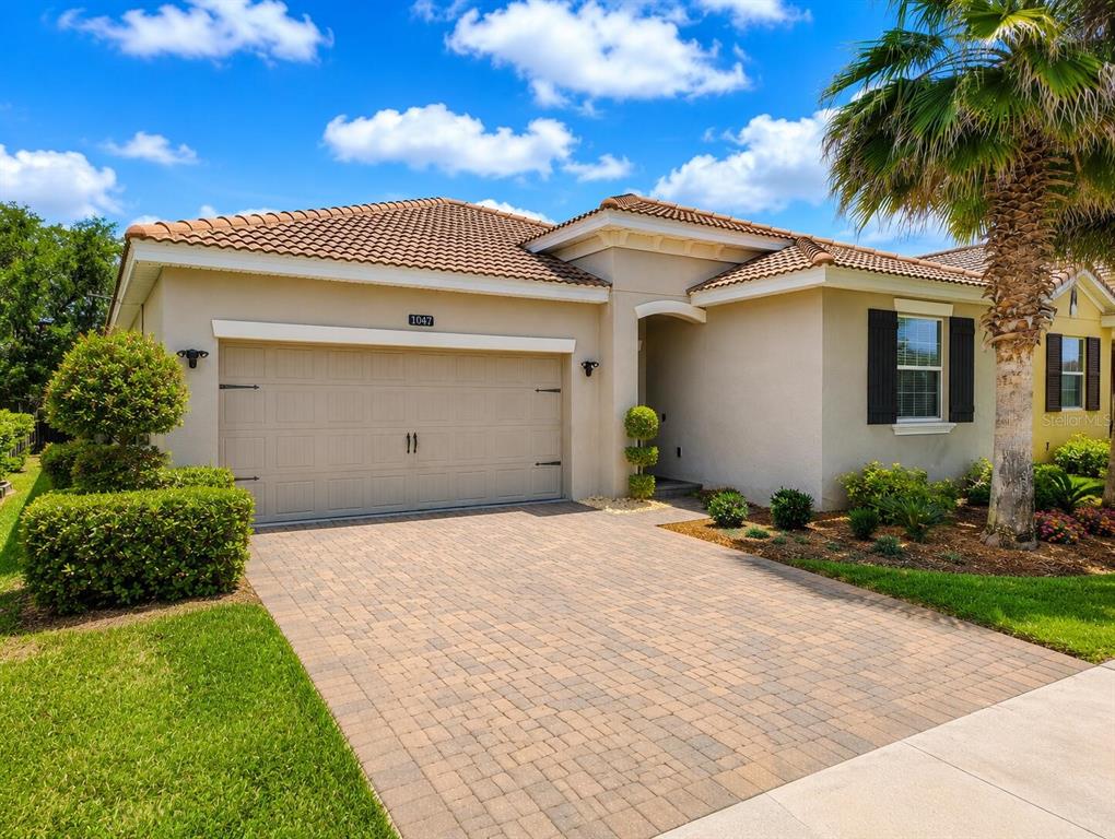 1047 OAK BLUFF DRIVE