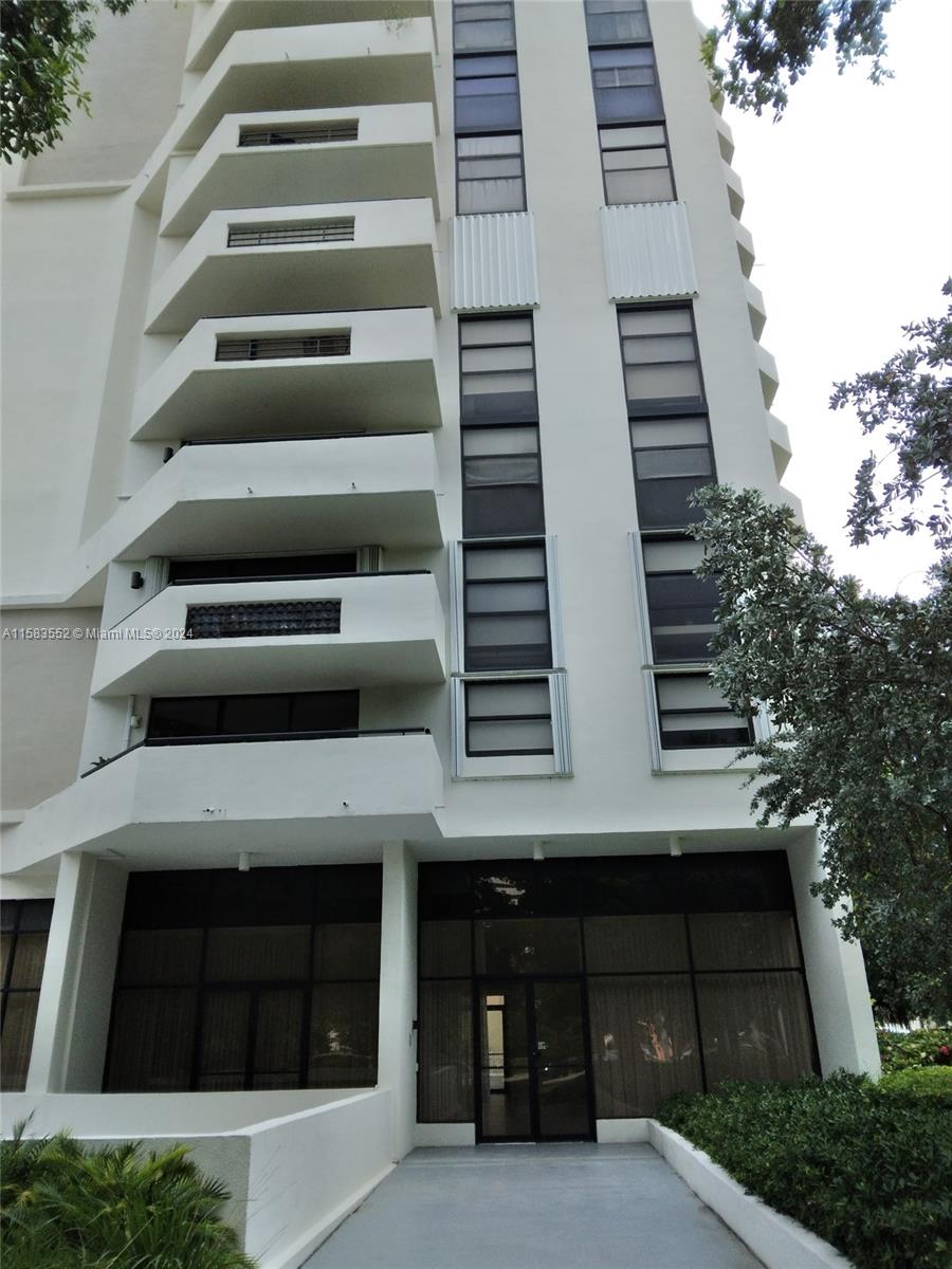 911 Ponce De Leon Blvd # 904, Coral Gables FL 33134