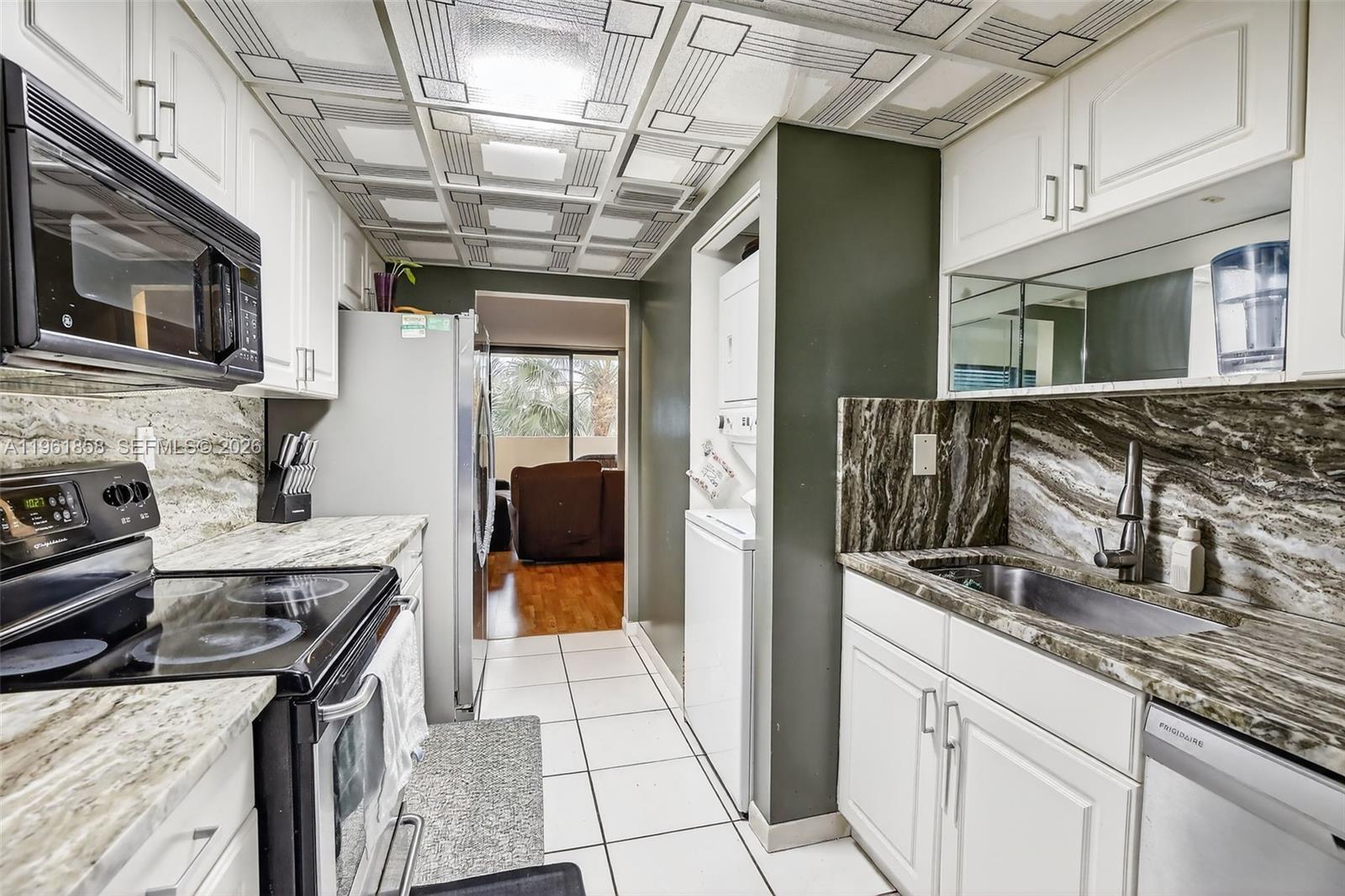 7401 NW 16th St # 307, Plantation FL 33313