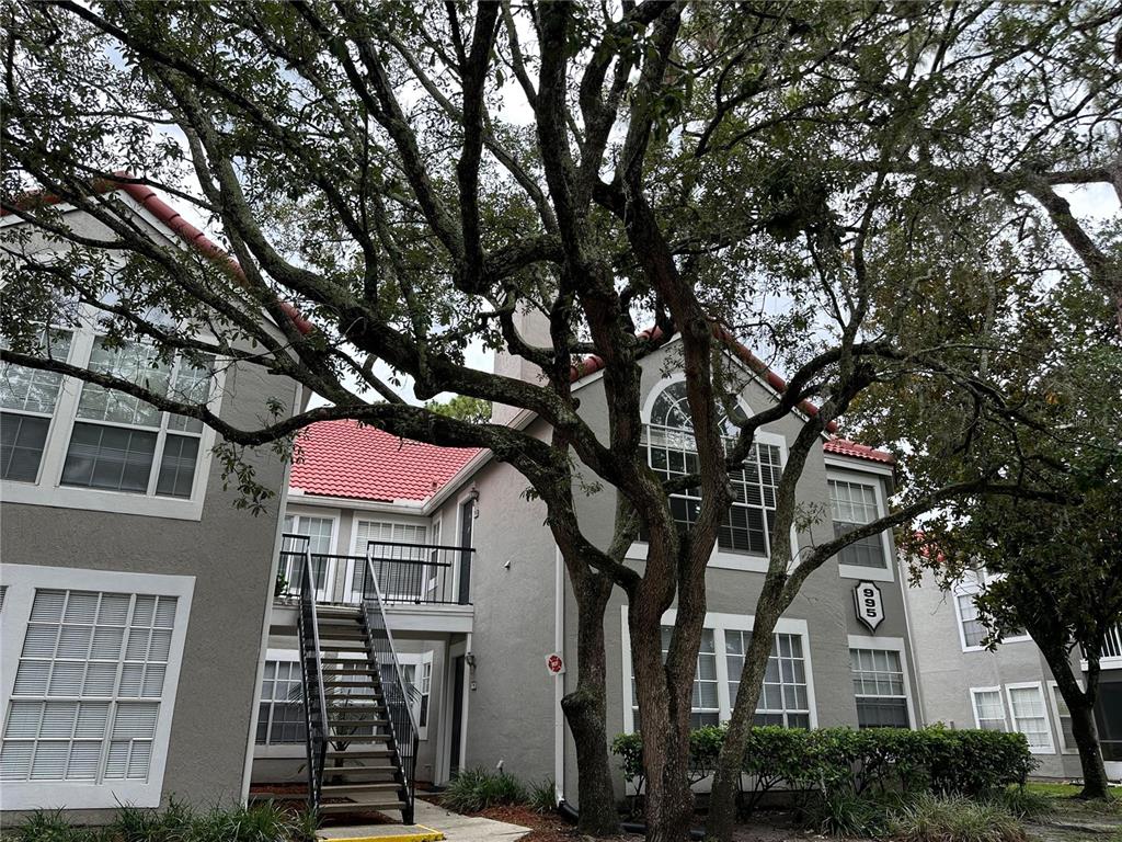 995 NORTHERN DANCER WAY UNIT 201
