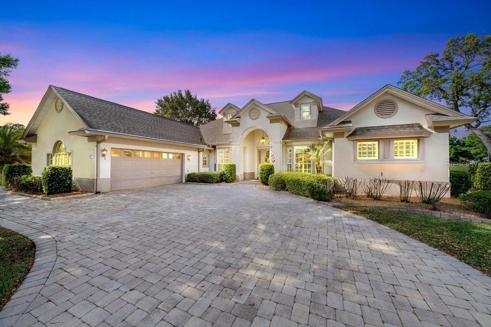 5019 GREENBRIAR TRAIL