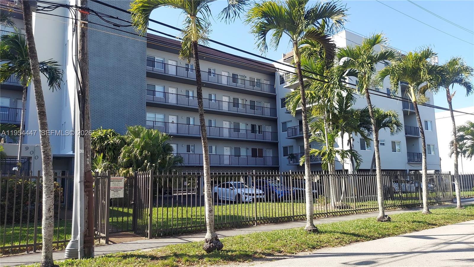 900 SW 84th Ave # 301E, Miami FL 33144