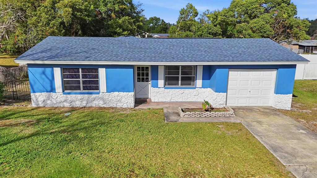 205 E HOLLY DRIVE
