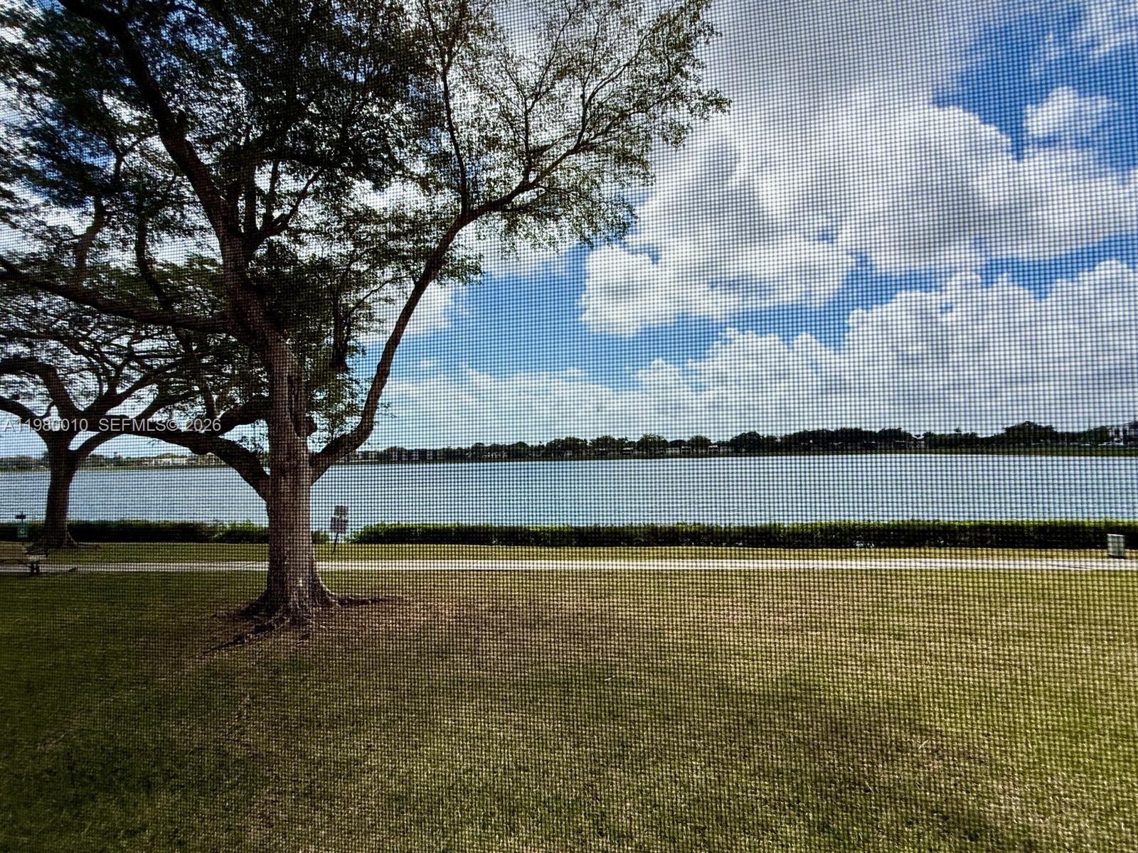 20850 San Simeon Way # 5, Miami FL 33179