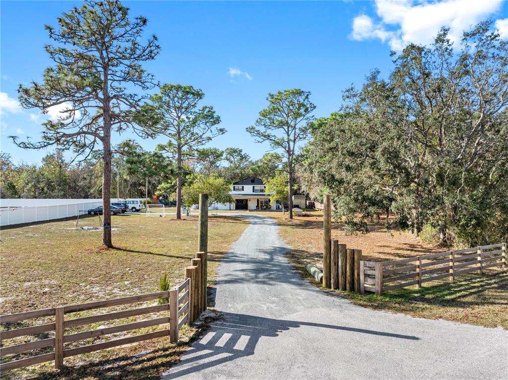 14450 LANCER ROAD, SPRING HILL, FL — photo 4 of 30