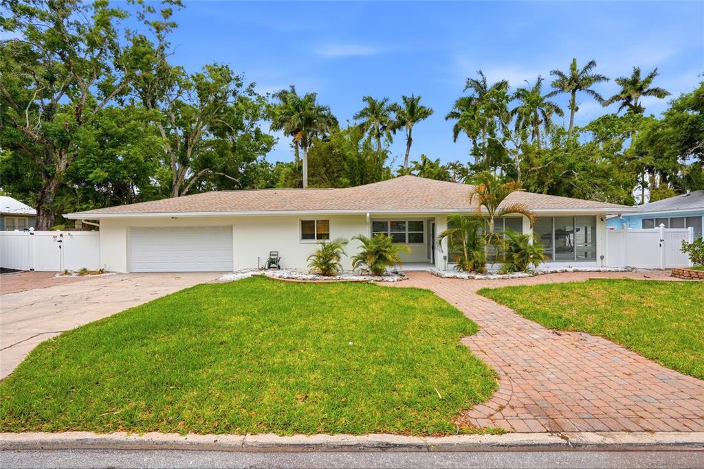 2004 VIRGINIA DRIVE, BRADENTON, FL — photo 2 of 30