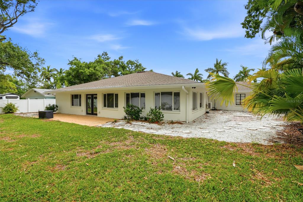 2004 VIRGINIA DRIVE, BRADENTON, FL — photo 4 of 30