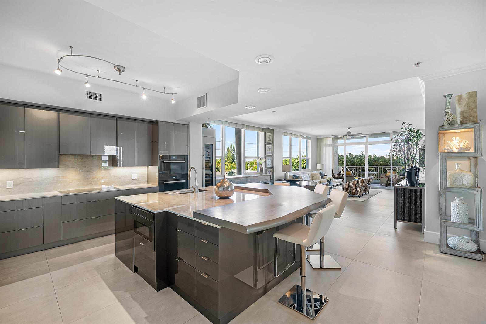 701 SE 21st Avenue # 301, Deerfield Beach FL 33441