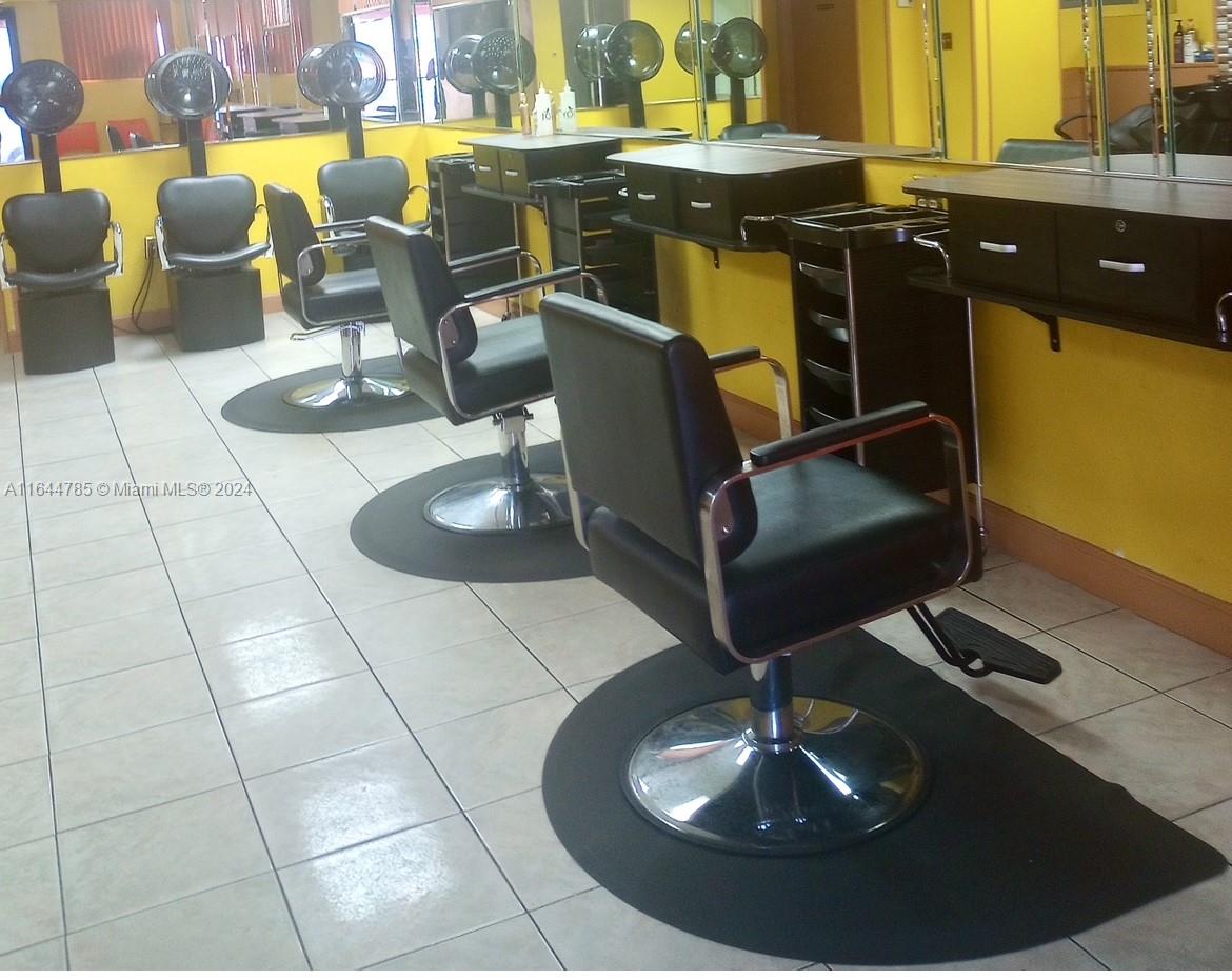 1132 NW 119th St, Miami FL 33168