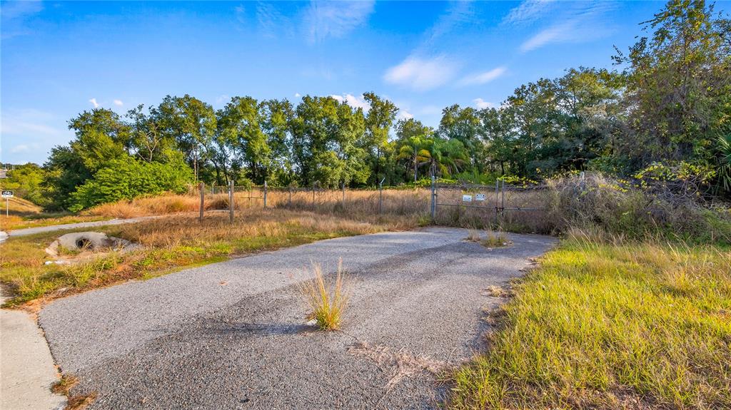 515 US HIGHWAY 27, CLERMONT, FL — photo 3 of 26