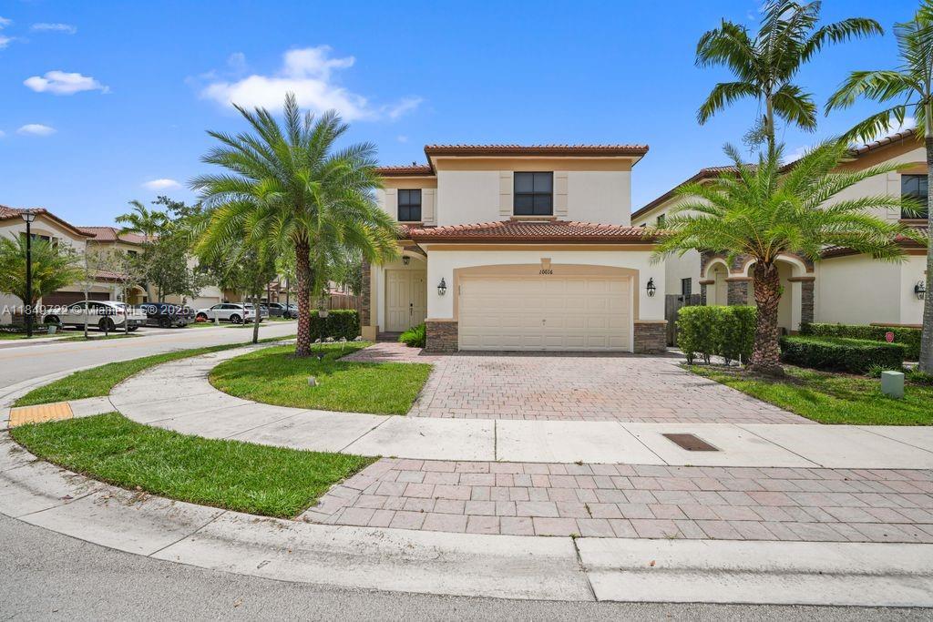 10016 NW 89th Ter, Doral FL 33178