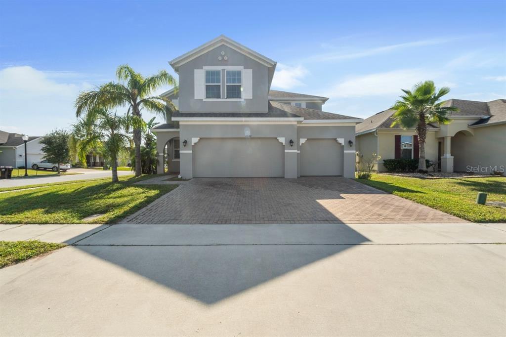 3948 GREEN SABAL DRIVE