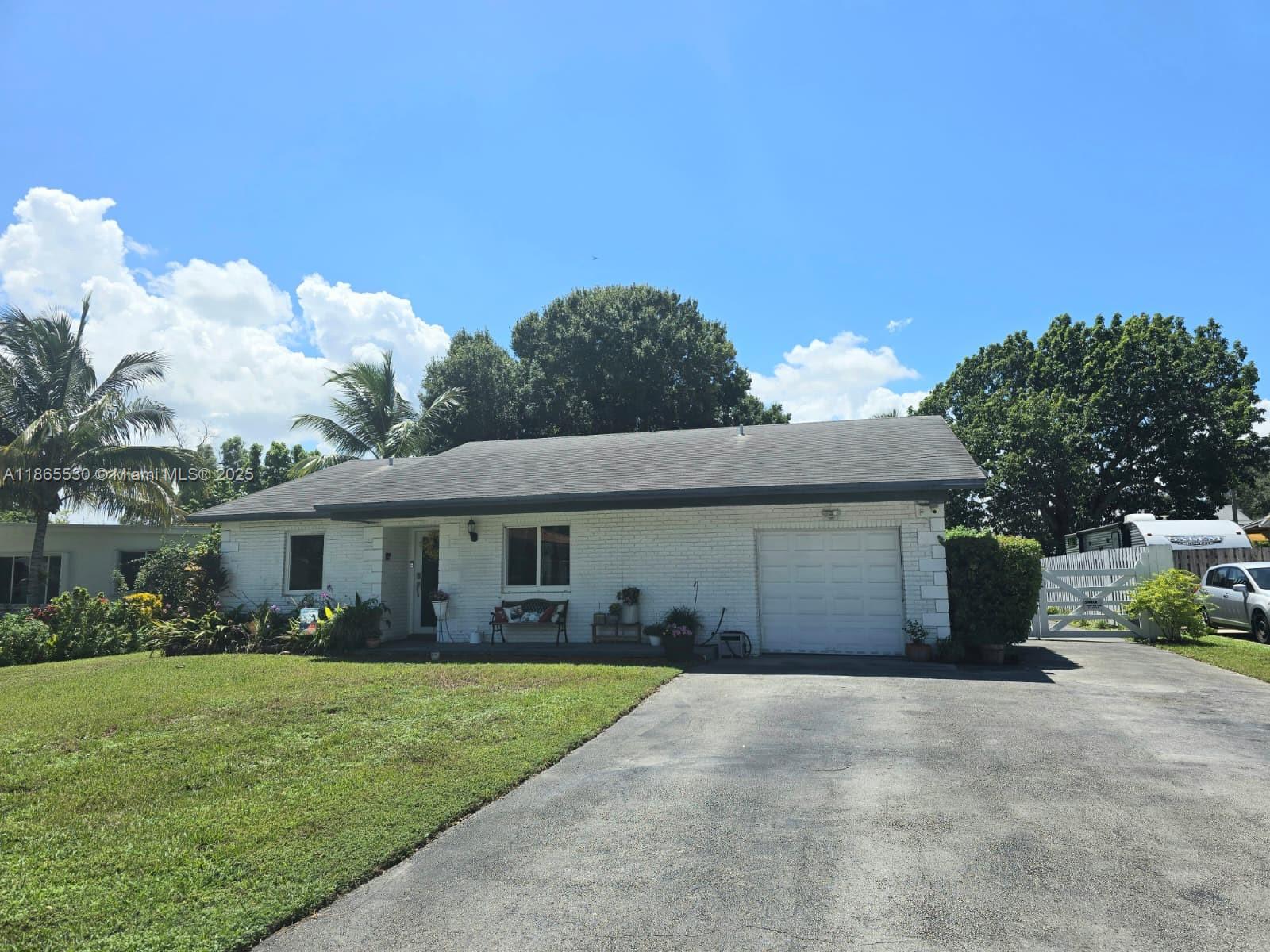 6120 Edwards Rd, Margate FL 33063