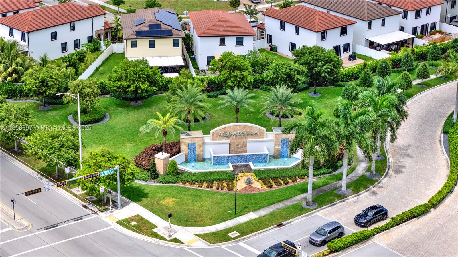 10480 W 33rd Ln, Hialeah FL 33018