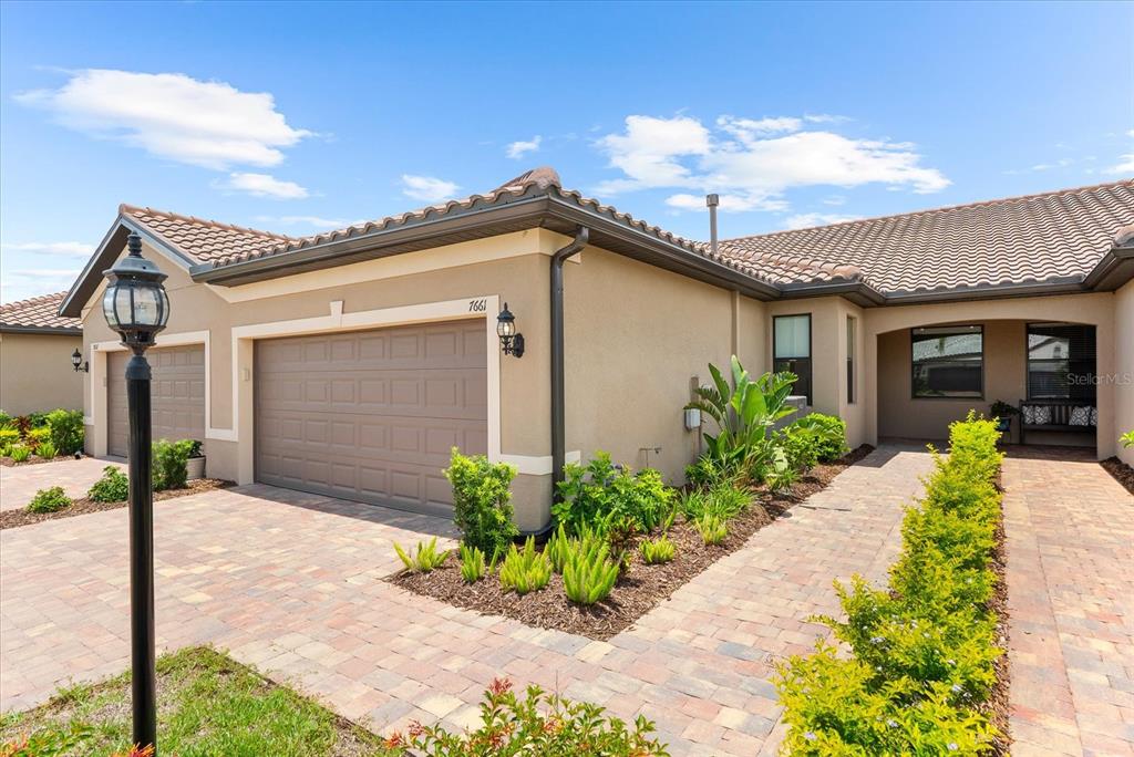7661 SUMMERLAND COVE