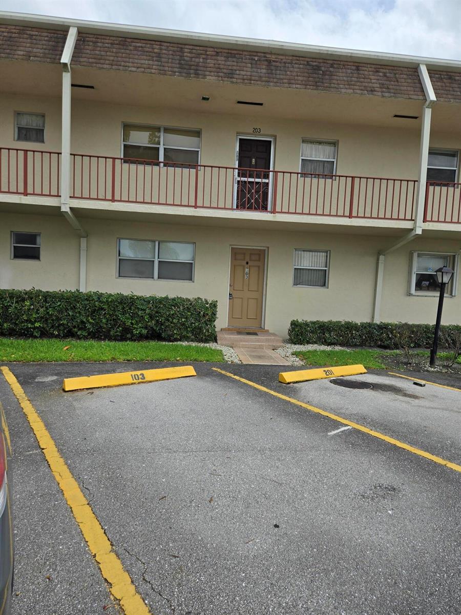 103 Oxford 400, West Palm Beach FL 33417